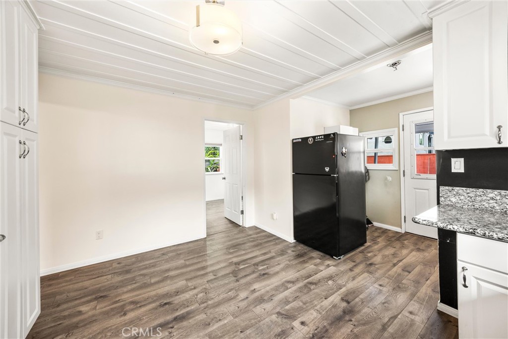293 S Poplar