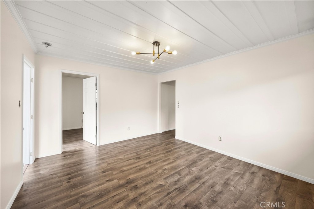 293 S Poplar
