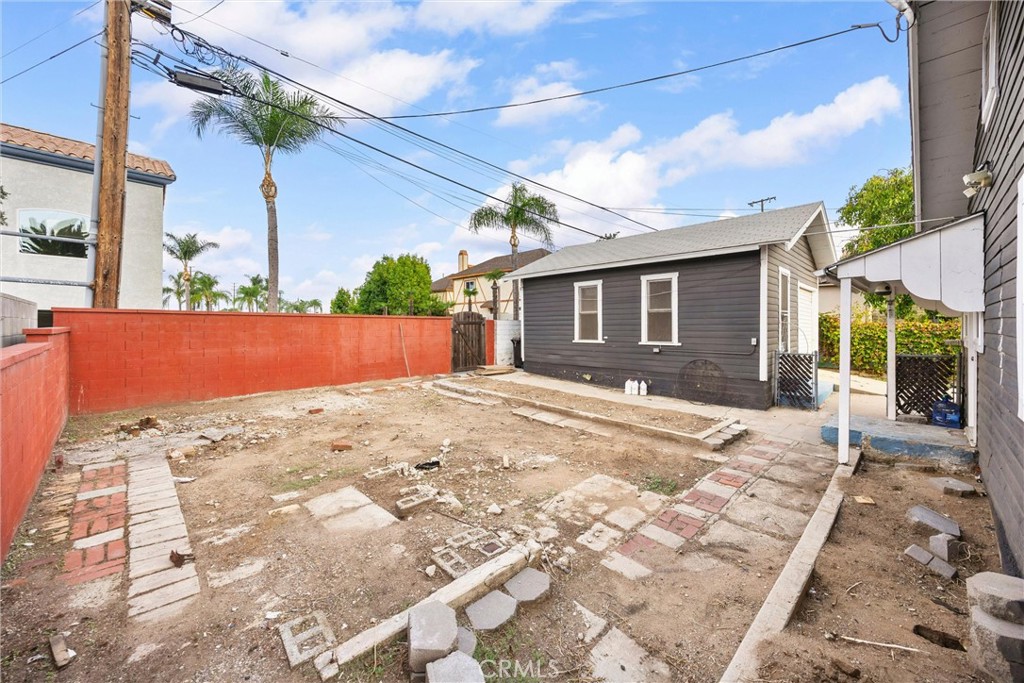 293 S Poplar