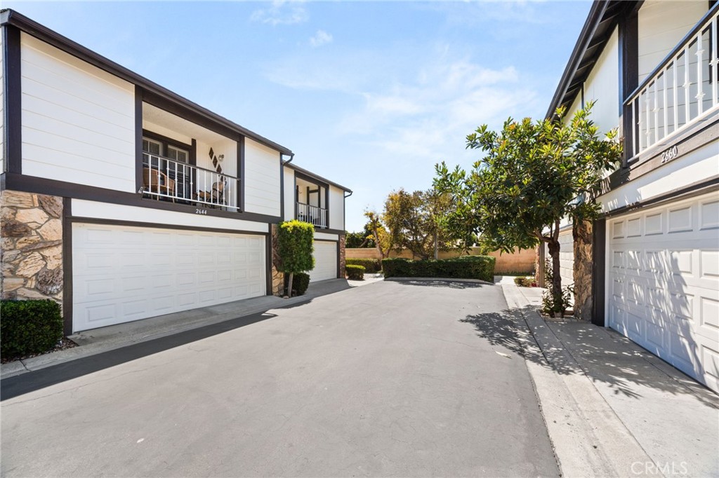 2650 W Meadowview Lane