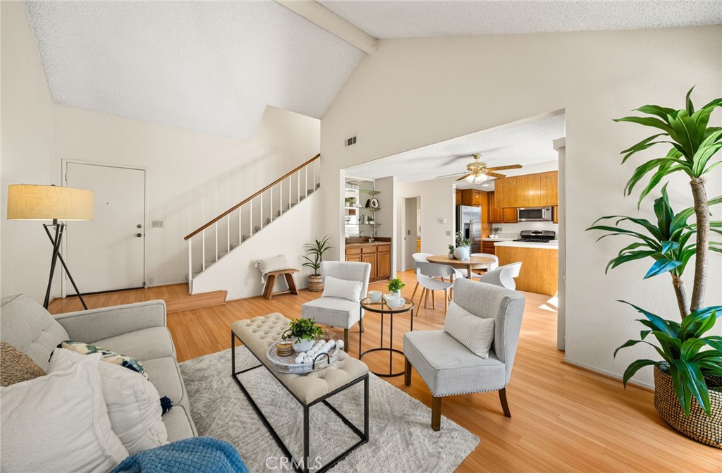 2650 W Meadowview Lane