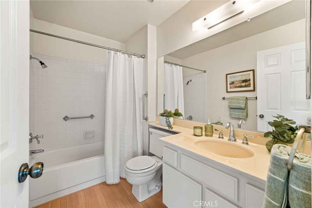 2650 W Meadowview Lane