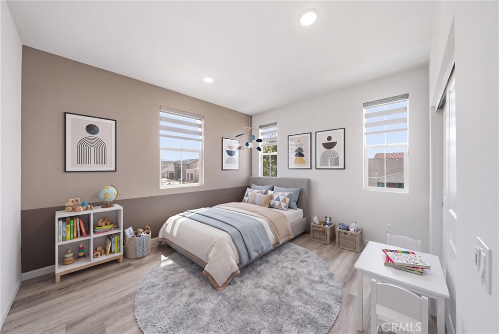 2605 E Tatum