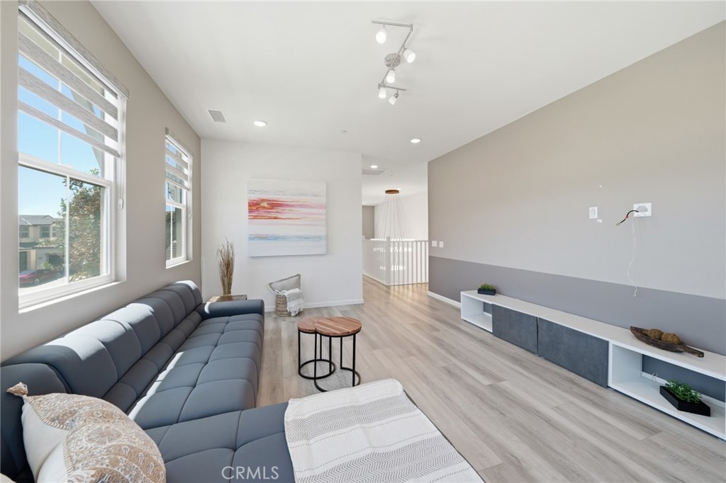 2605 E Tatum