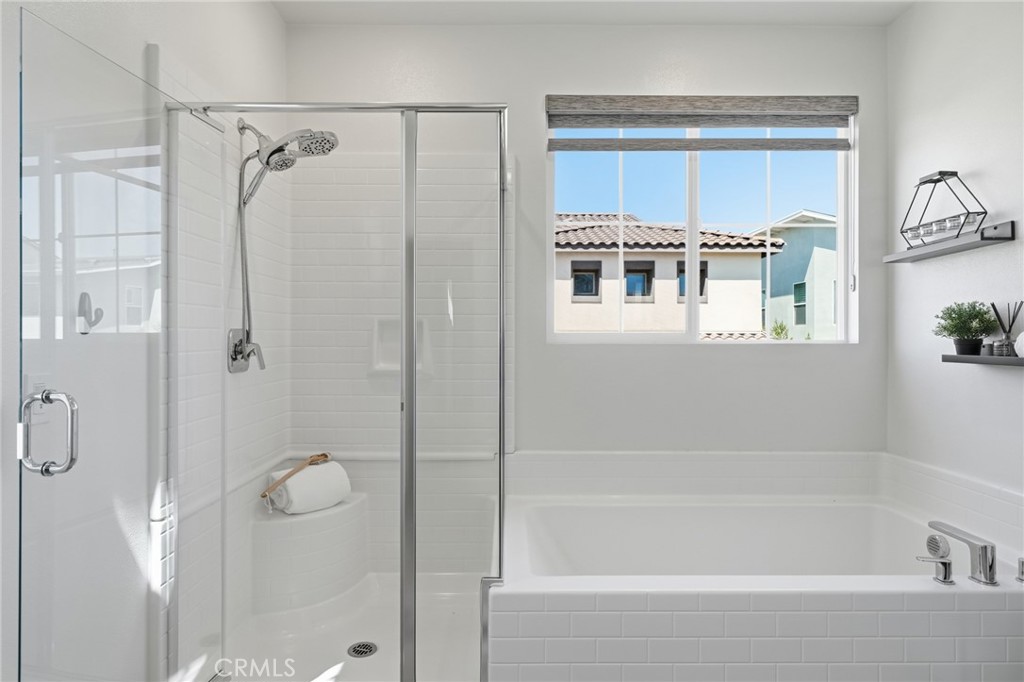 2605 E Tatum