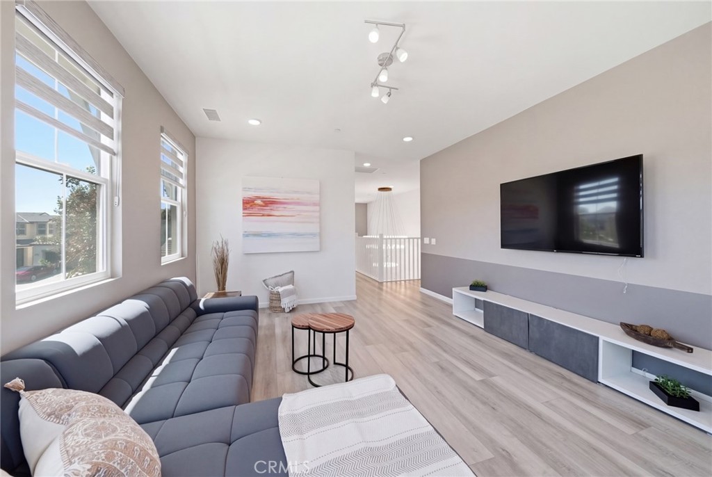 2605 E Tatum