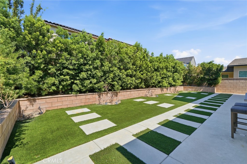 2605 E Tatum