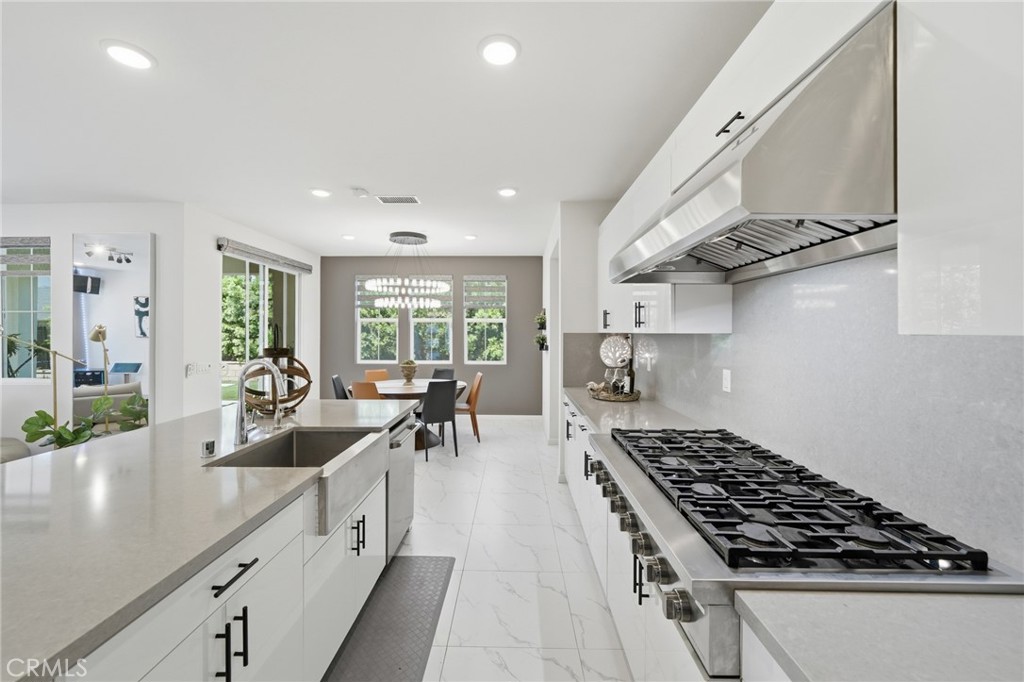 2605 E Tatum