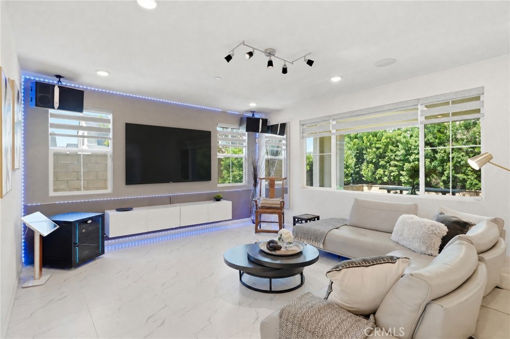 2605 E Tatum