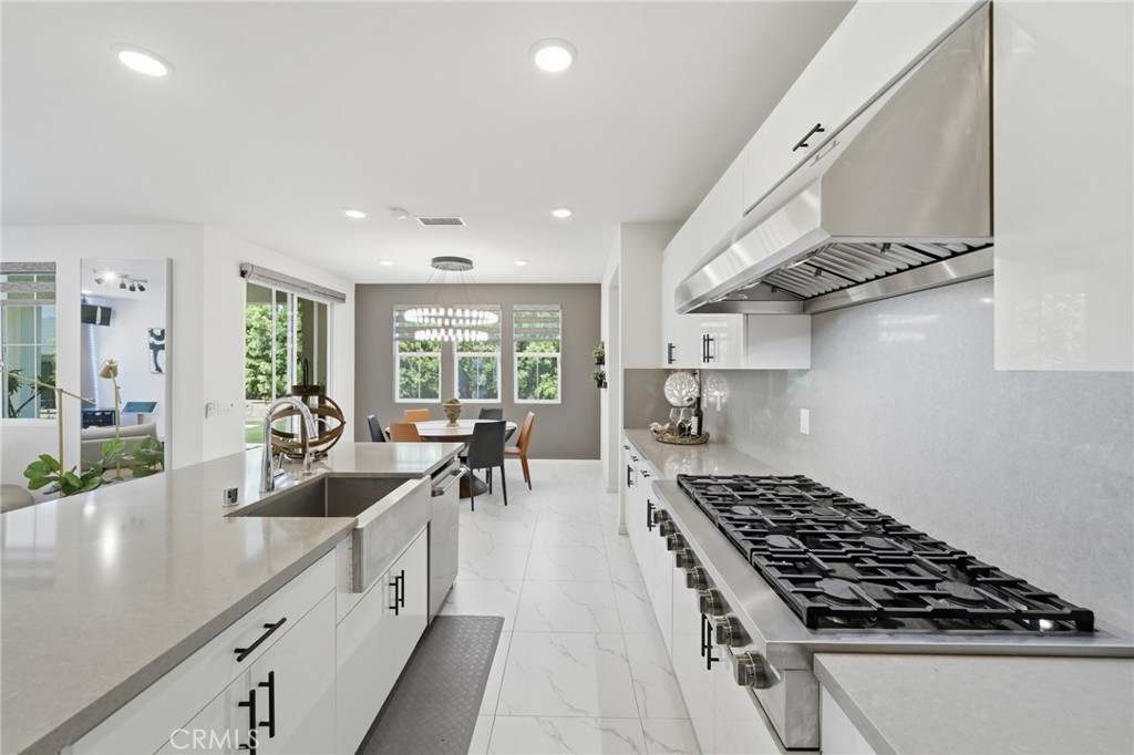 2605 E Tatum