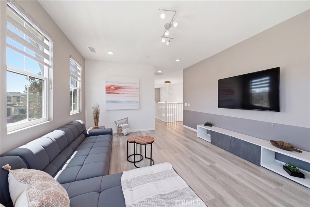 2605 E Tatum