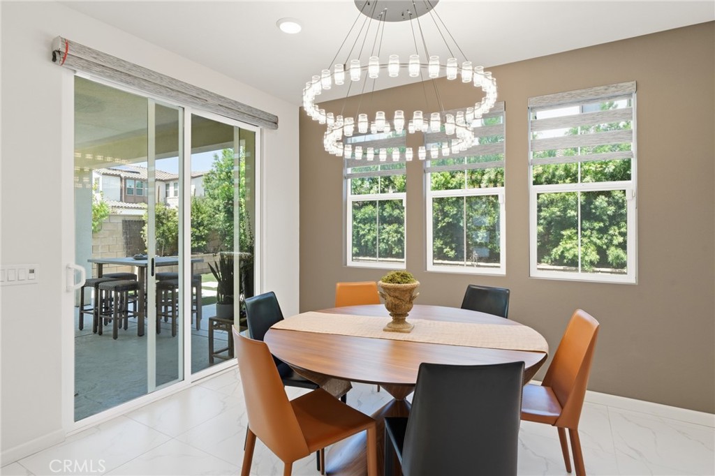 2605 E Tatum