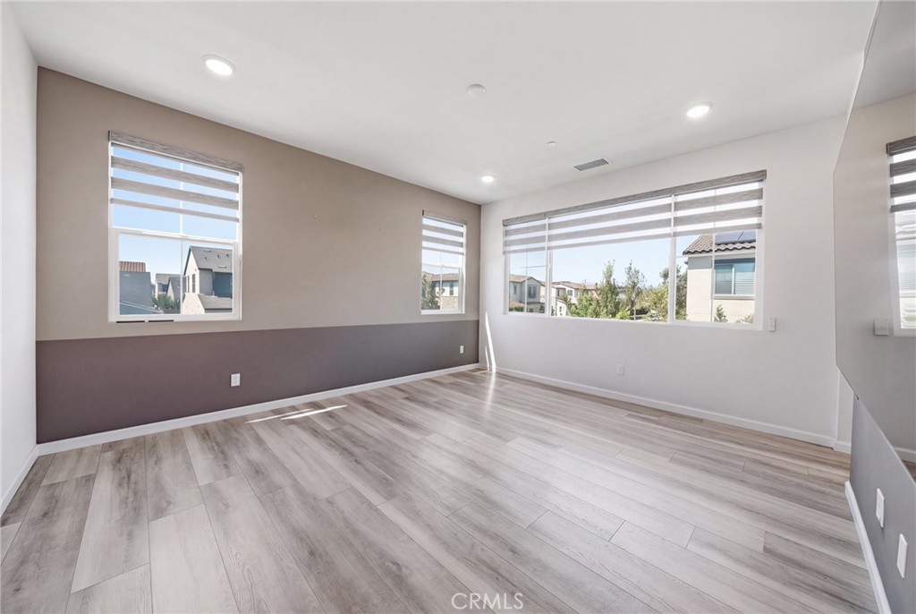 2605 E Tatum