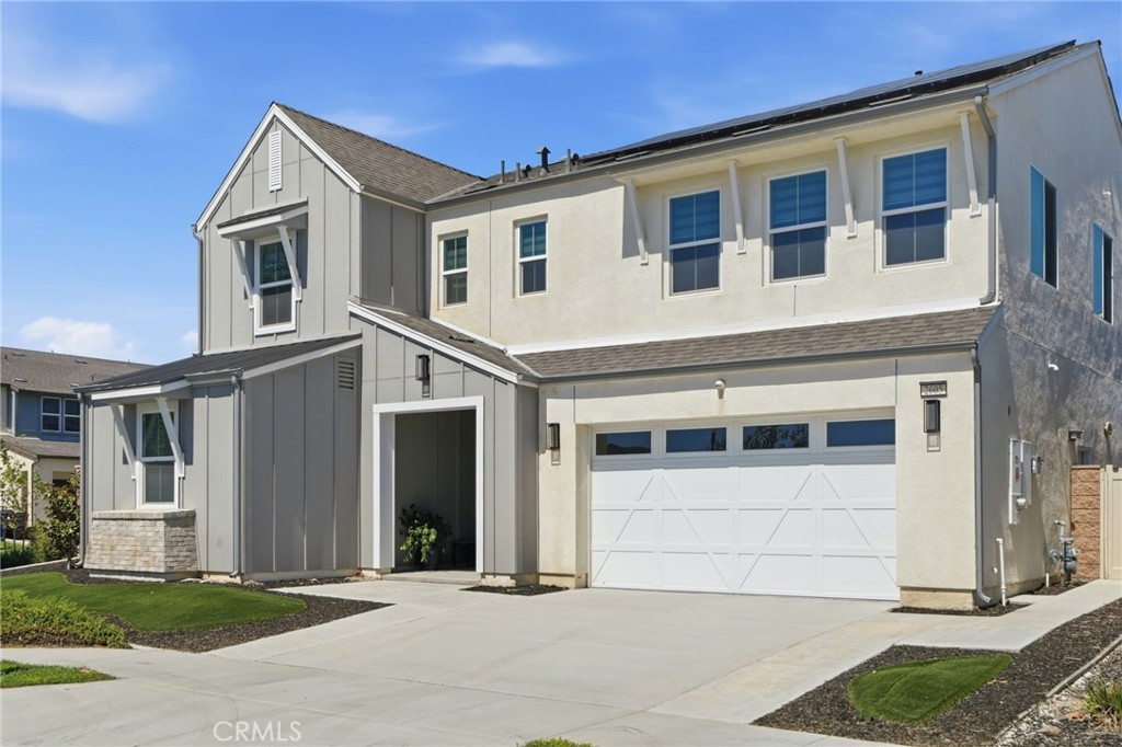 2605 E Tatum