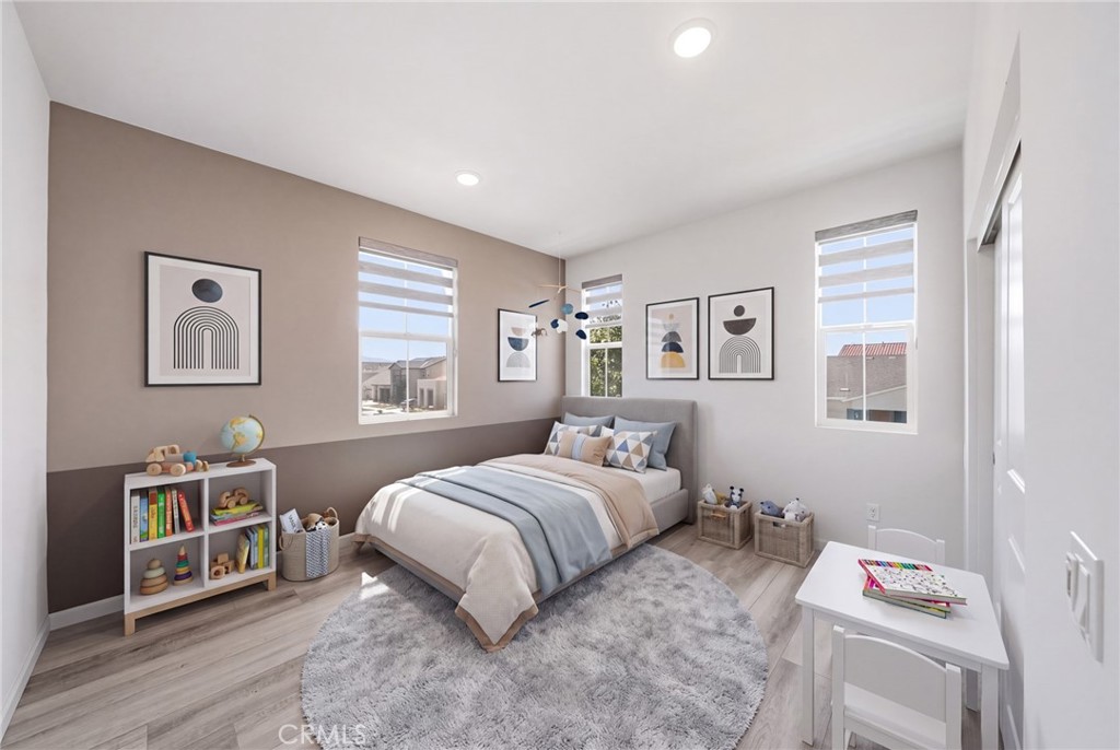 2605 E Tatum