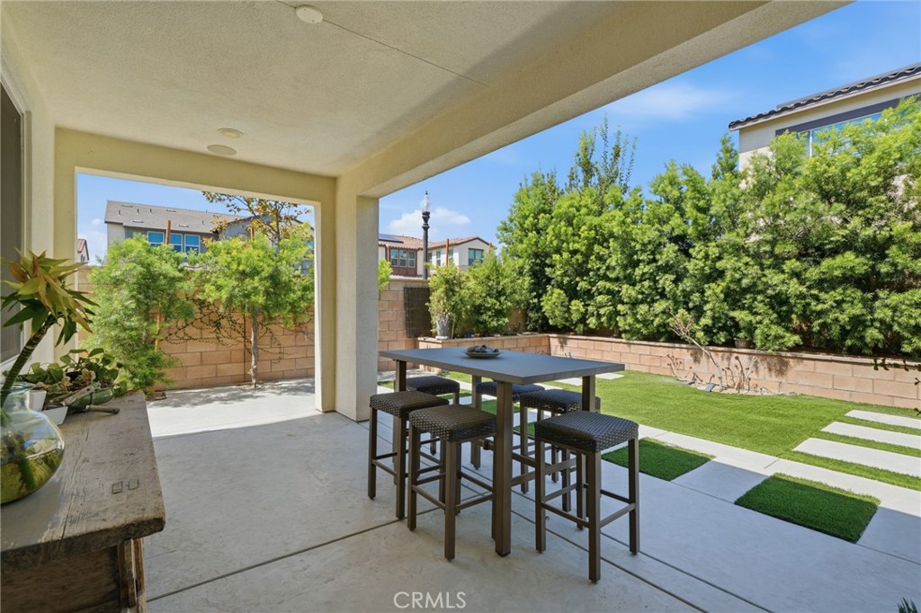 2605 E Tatum