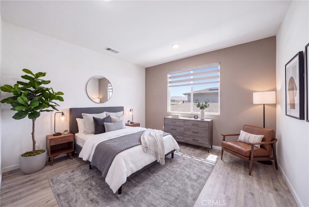 2605 E Tatum
