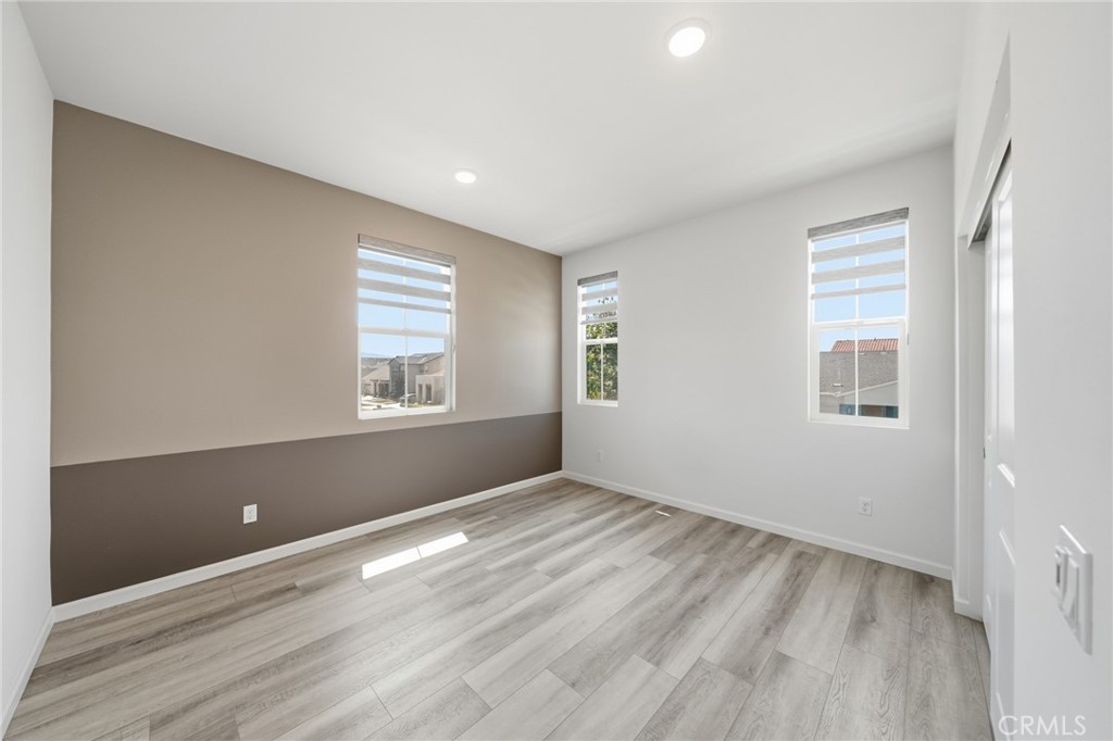 2605 E Tatum