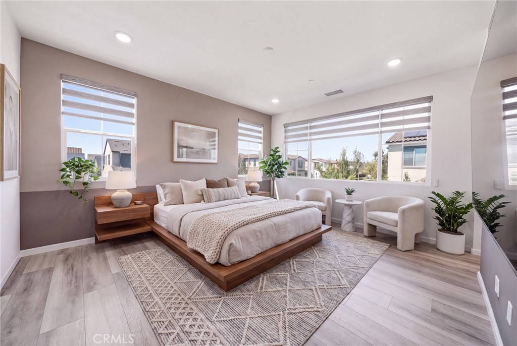 2605 E Tatum