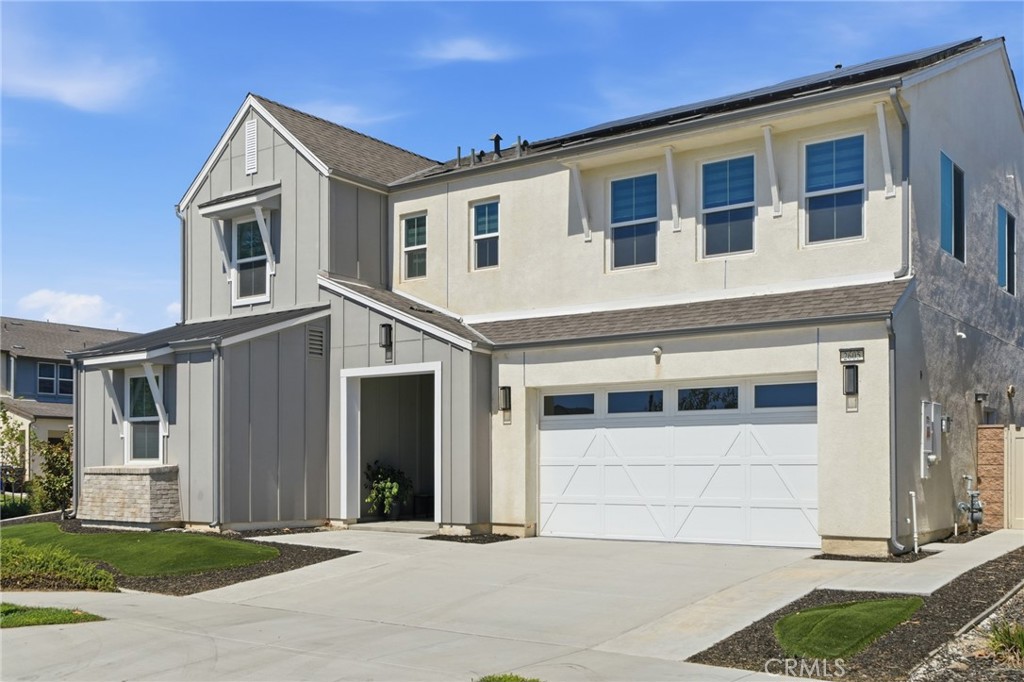 2605 E Tatum