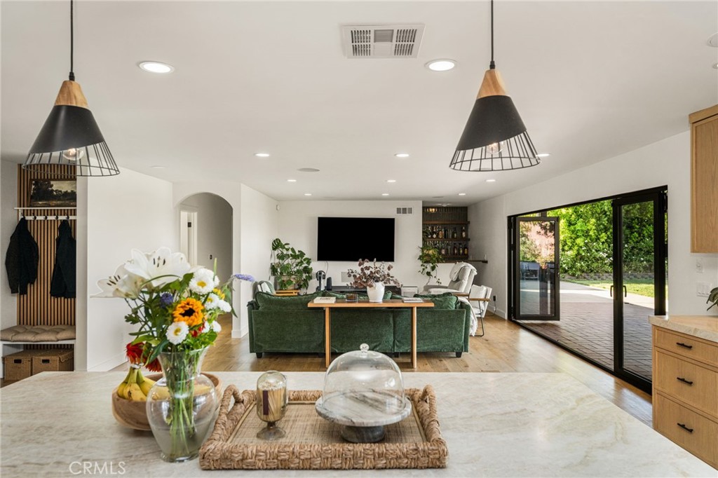 14521 Eadbrook