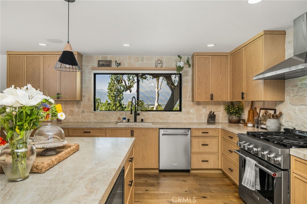 14521 Eadbrook