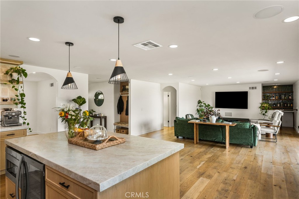 14521 Eadbrook