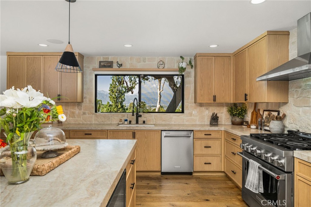 14521 Eadbrook