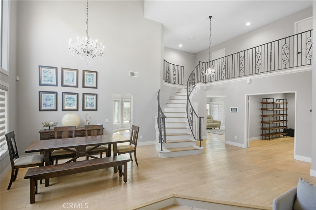 2106 Greenwood Court