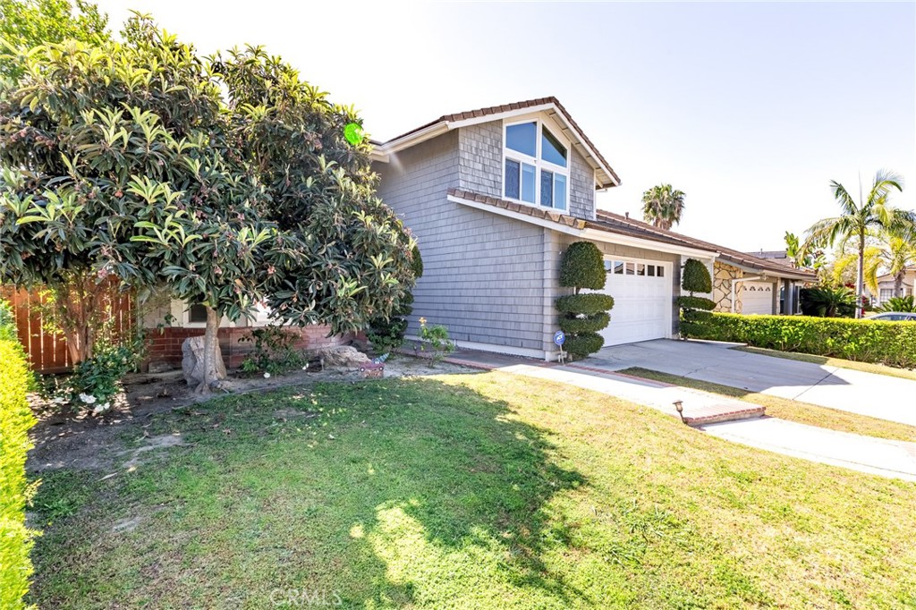 2106 Greenwood Court