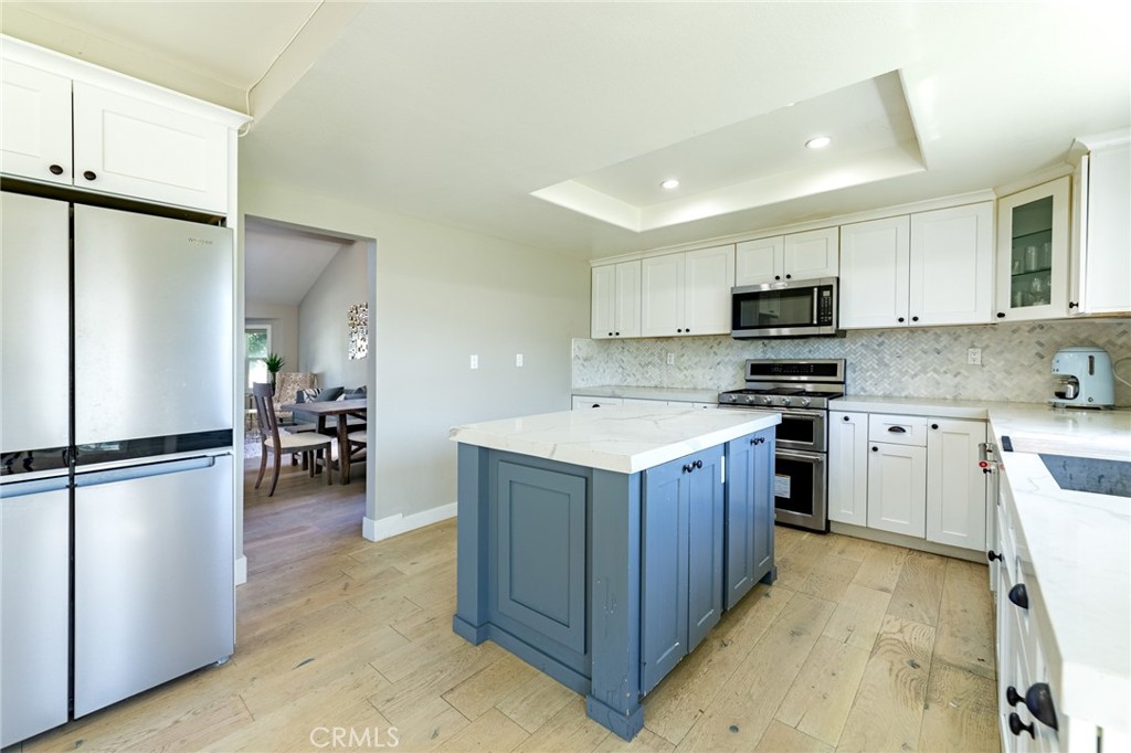2106 Greenwood Court