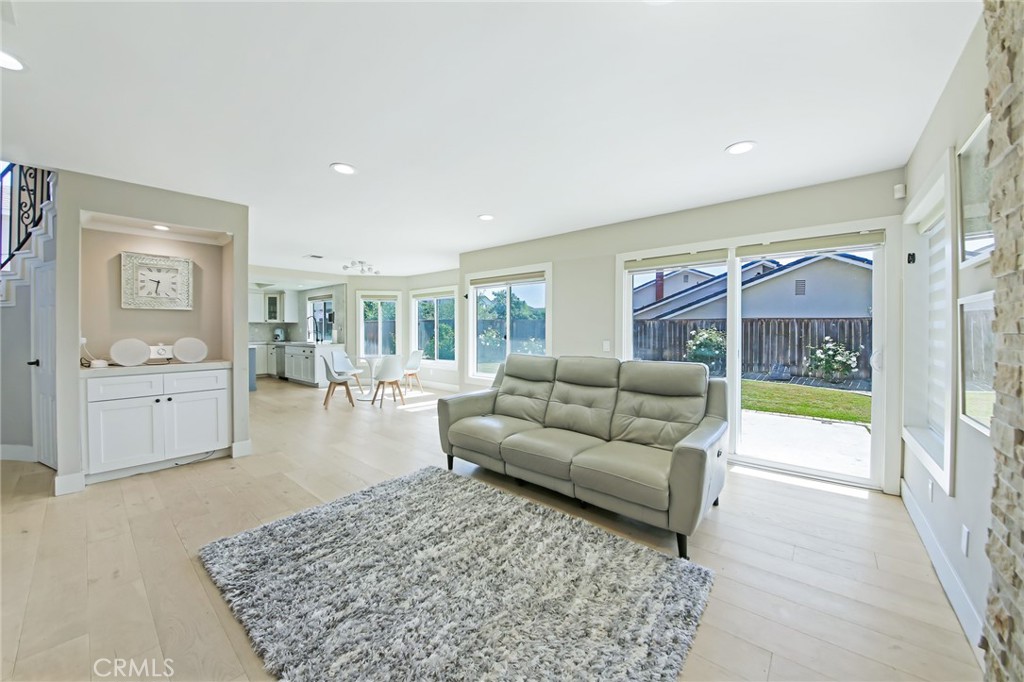 2106 Greenwood Court