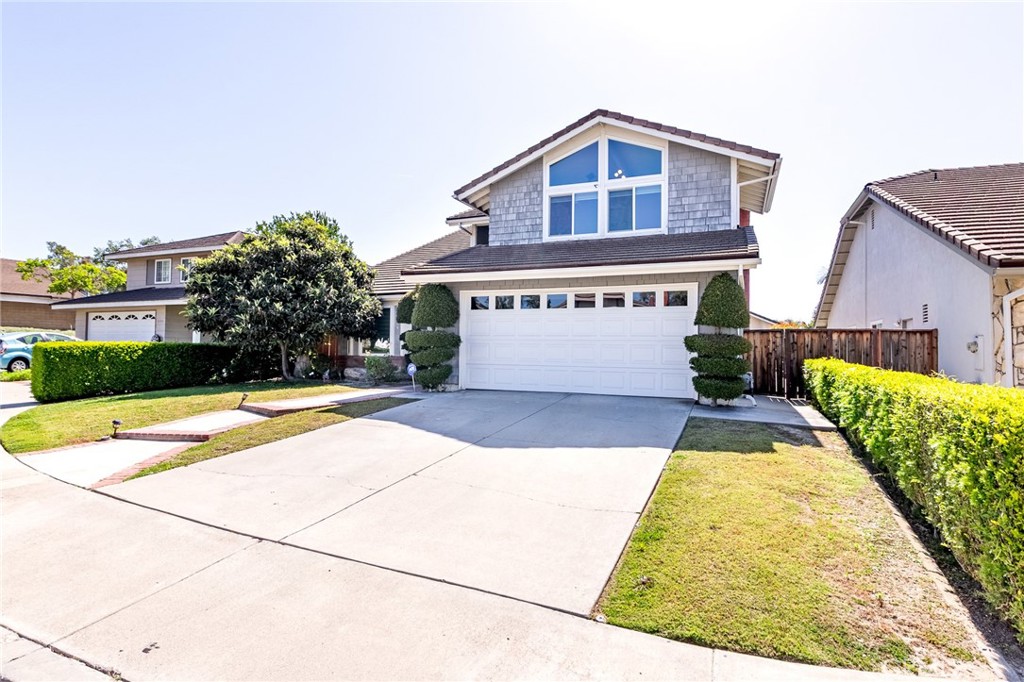 2106 Greenwood Court