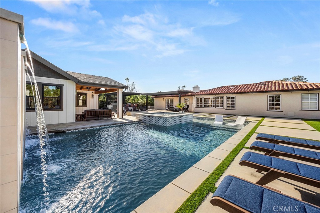 136 Miramonte Drive