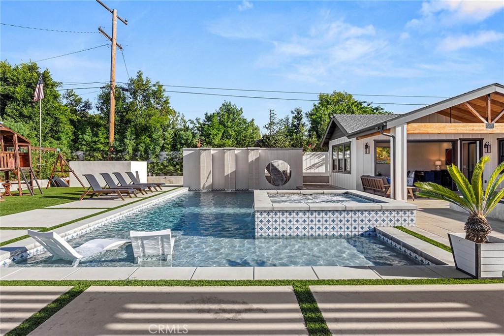 136 Miramonte Drive
