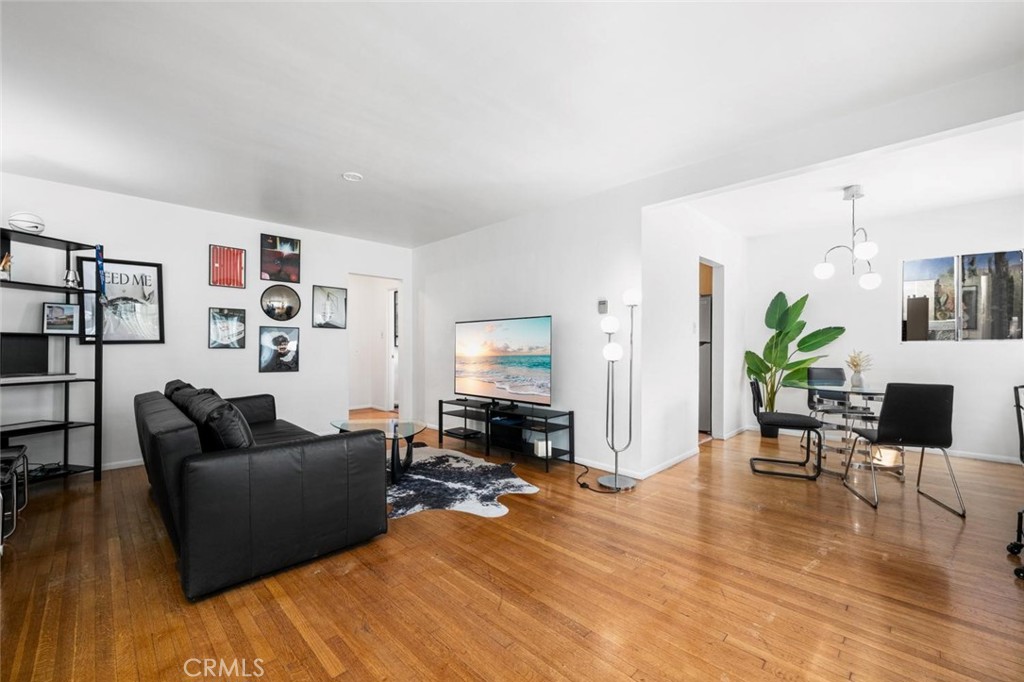 438 Cedar 7