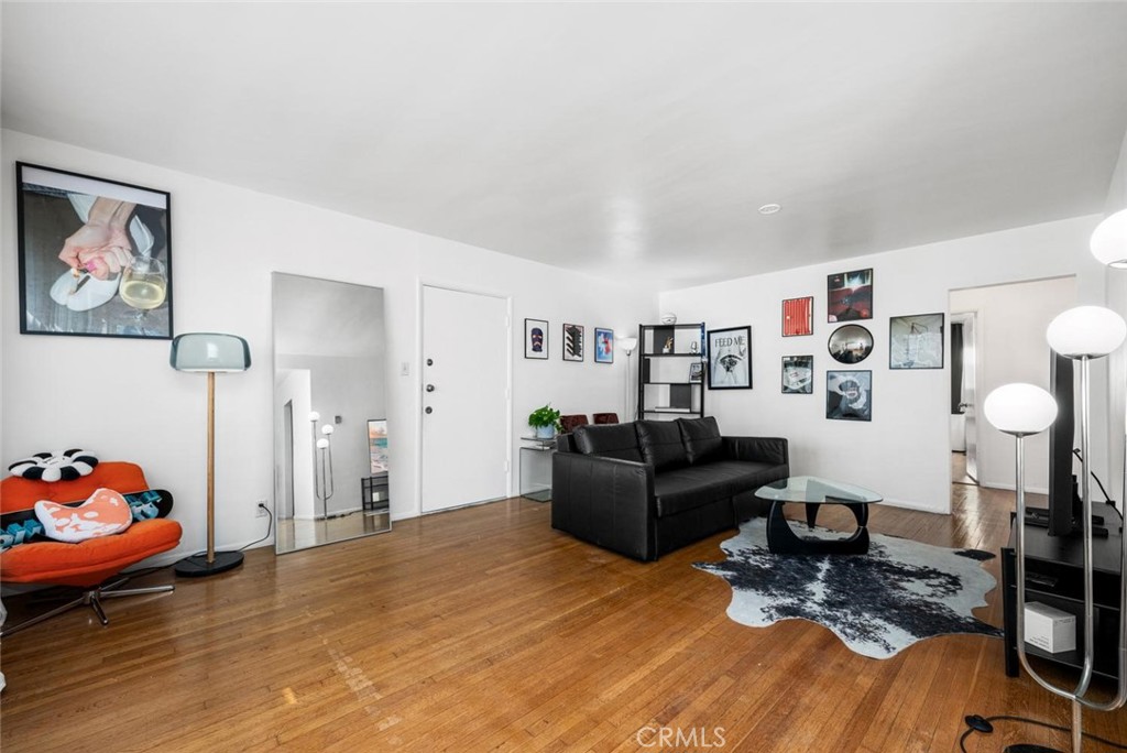 438 Cedar 7