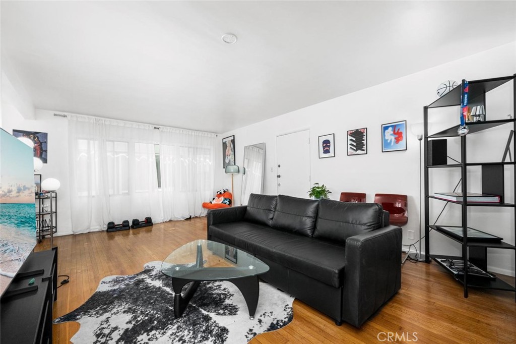 438 Cedar 7