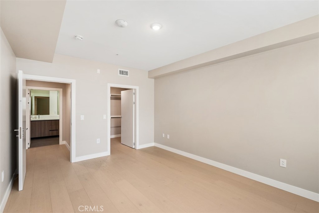 39 S Los Robles Avenue 6017