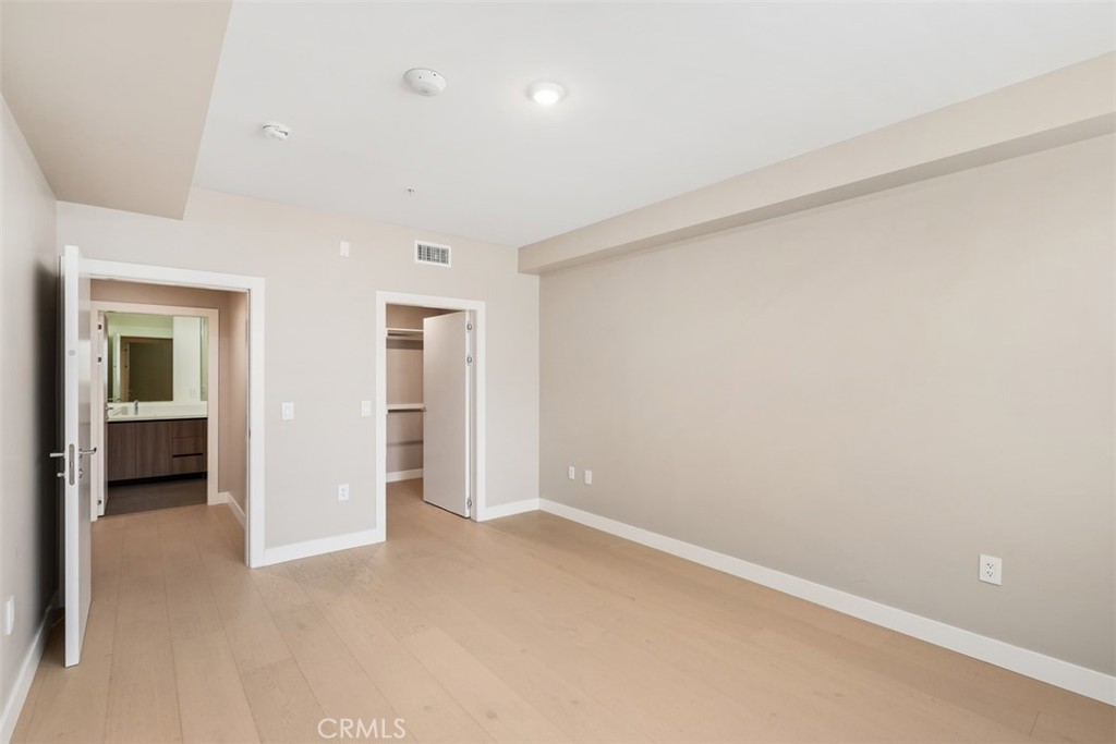 39 S Los Robles Avenue 6017