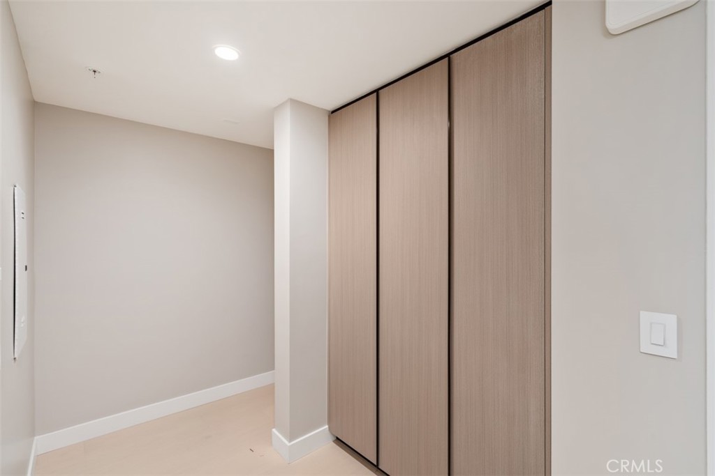 39 S Los Robles Avenue 6017