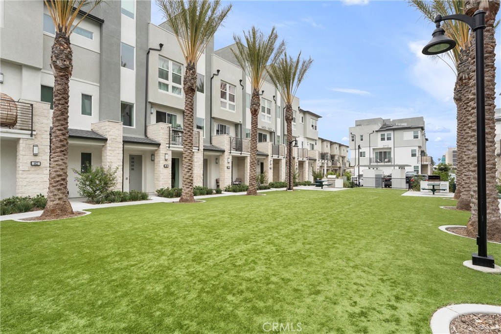 1323 W Cara Drive