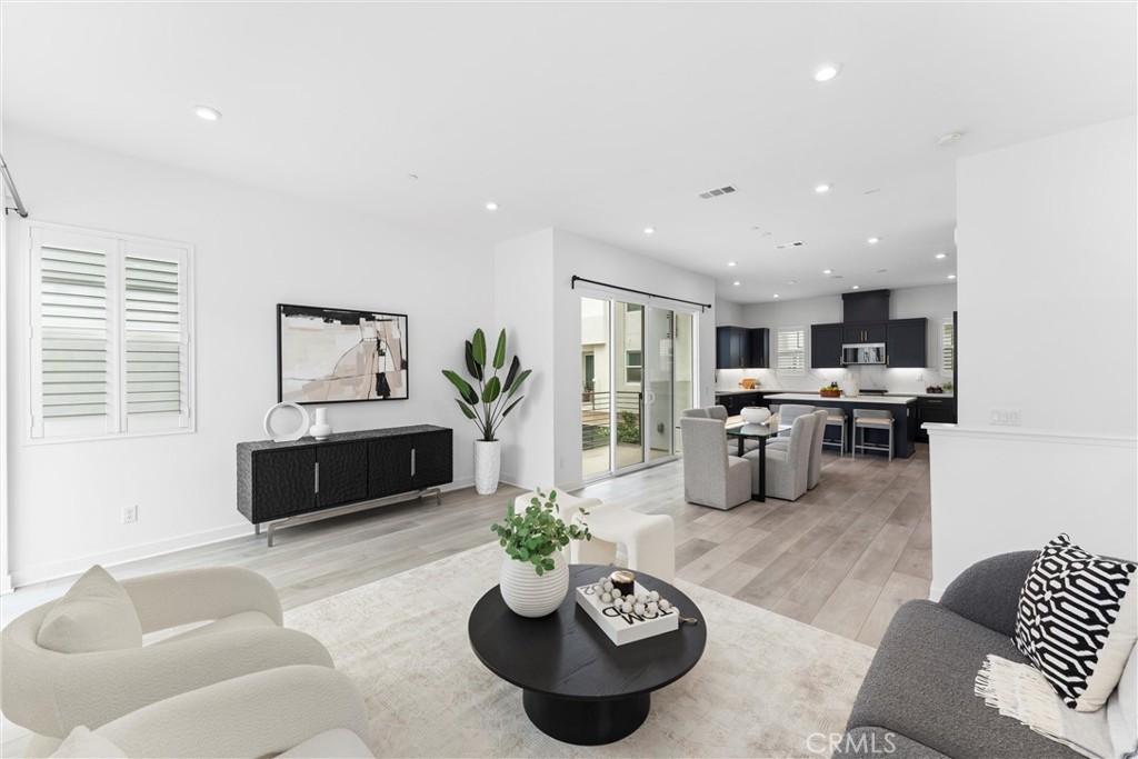1323 W Cara Drive