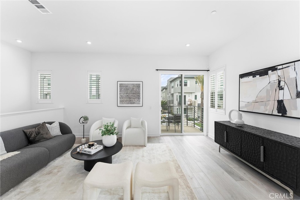 1323 W Cara Drive