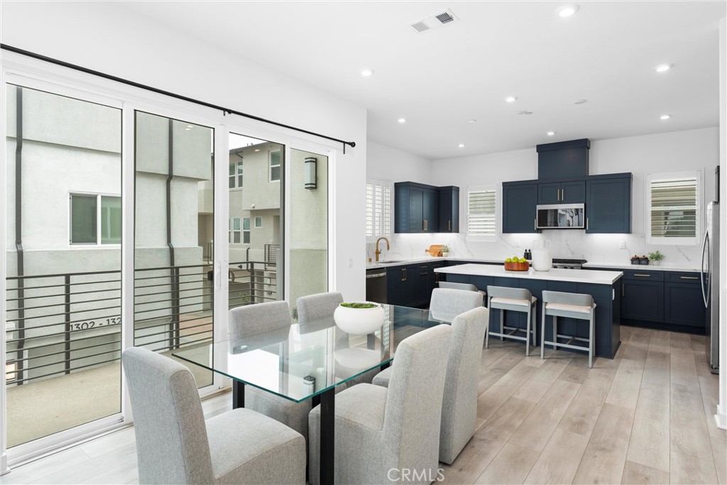 1323 W Cara Drive