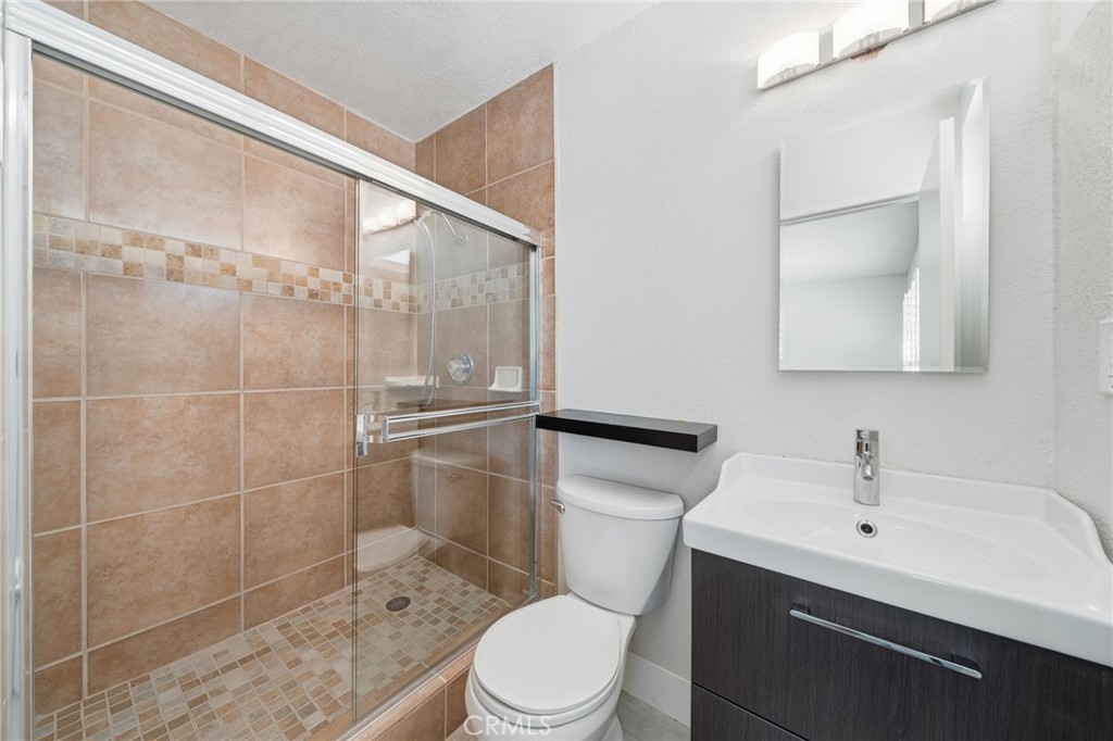 22922 Dry Creek