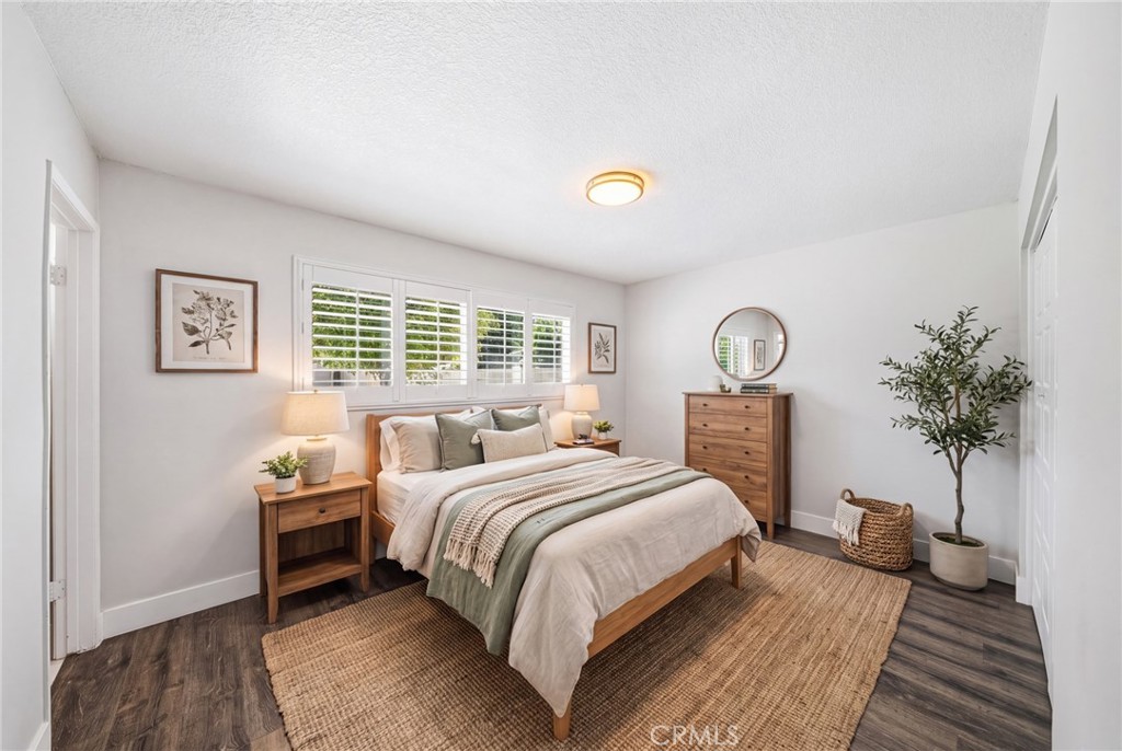 22922 Dry Creek