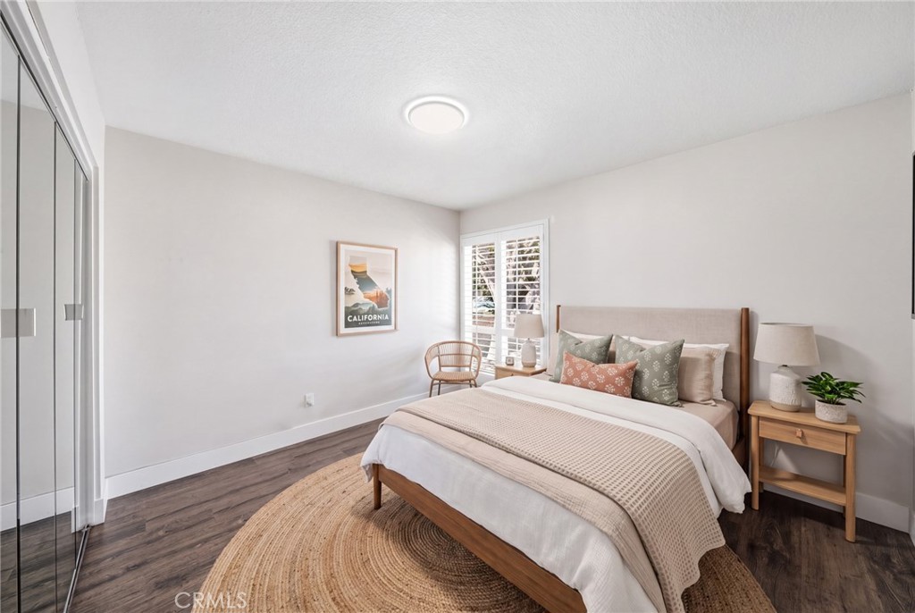22922 Dry Creek