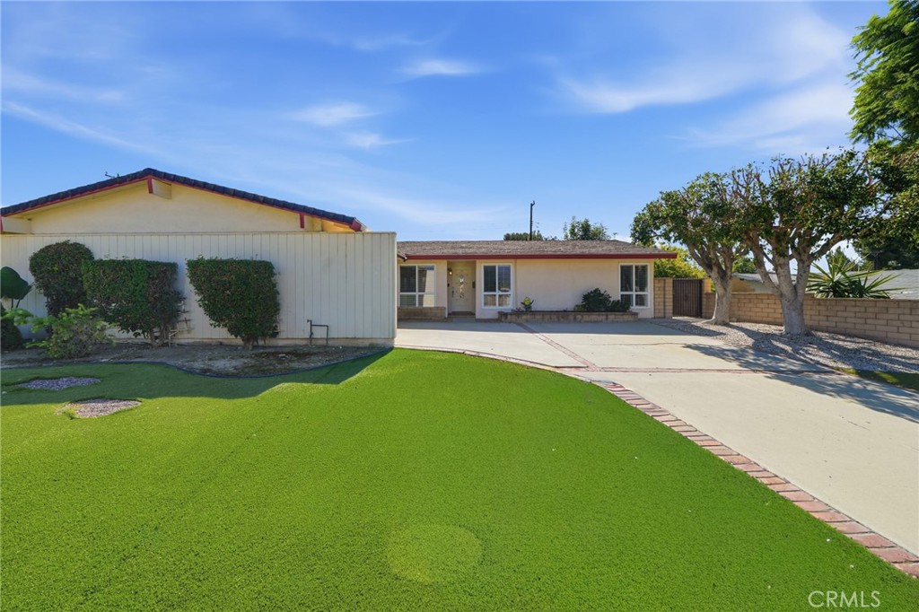 22922 Dry Creek