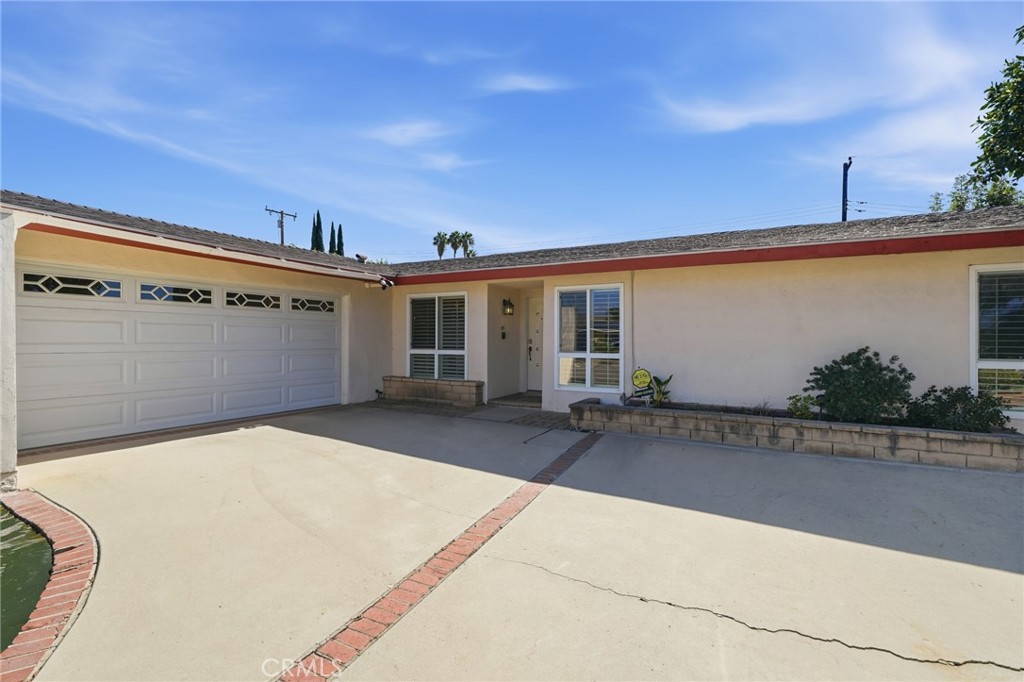 22922 Dry Creek